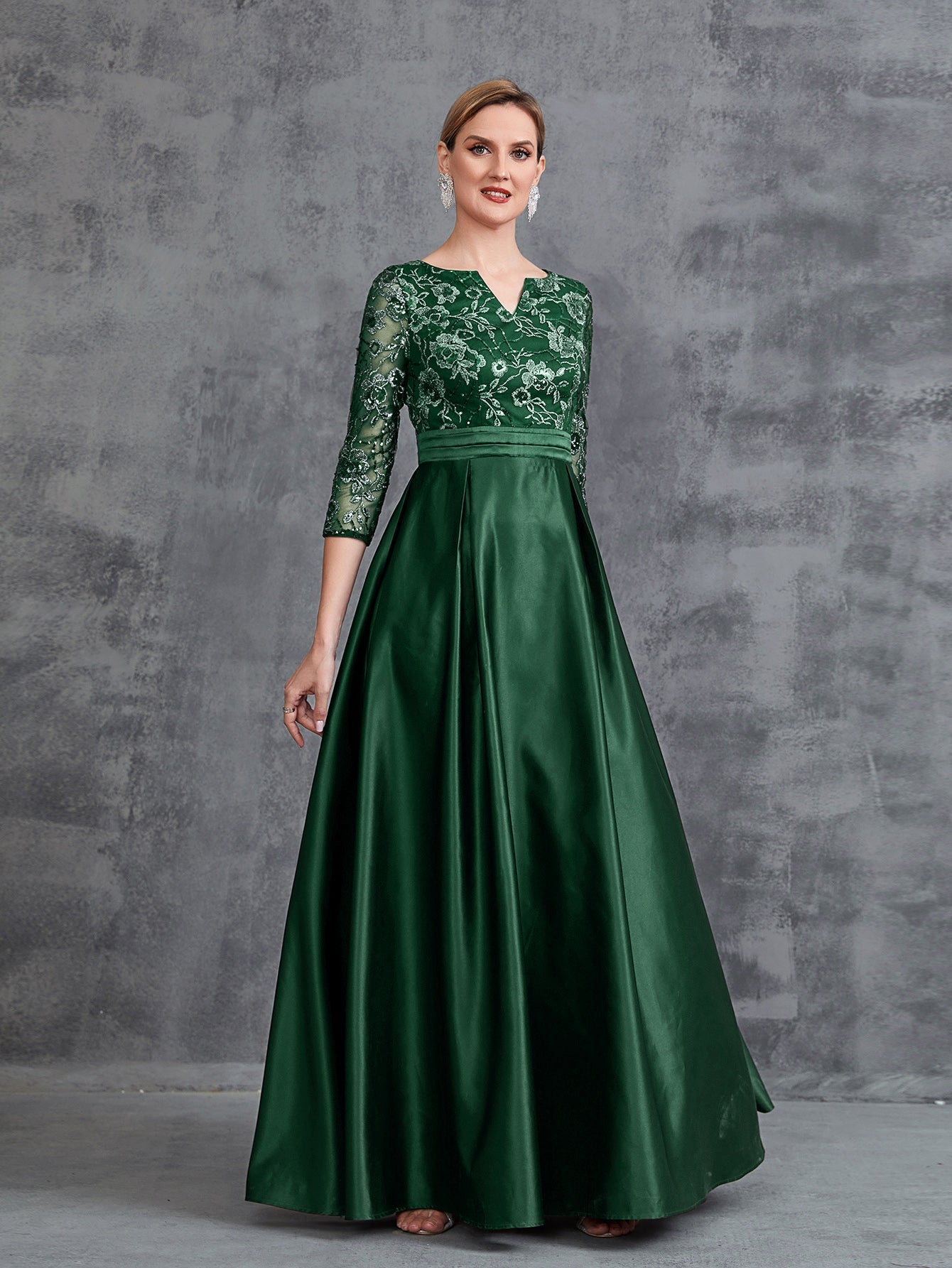 Womens' Glamorous Evening Gown: Allover Sequin-Embroidered Bodice & Satin A-Line Skirt – Elegant Formal Dress for Black-Tie Events