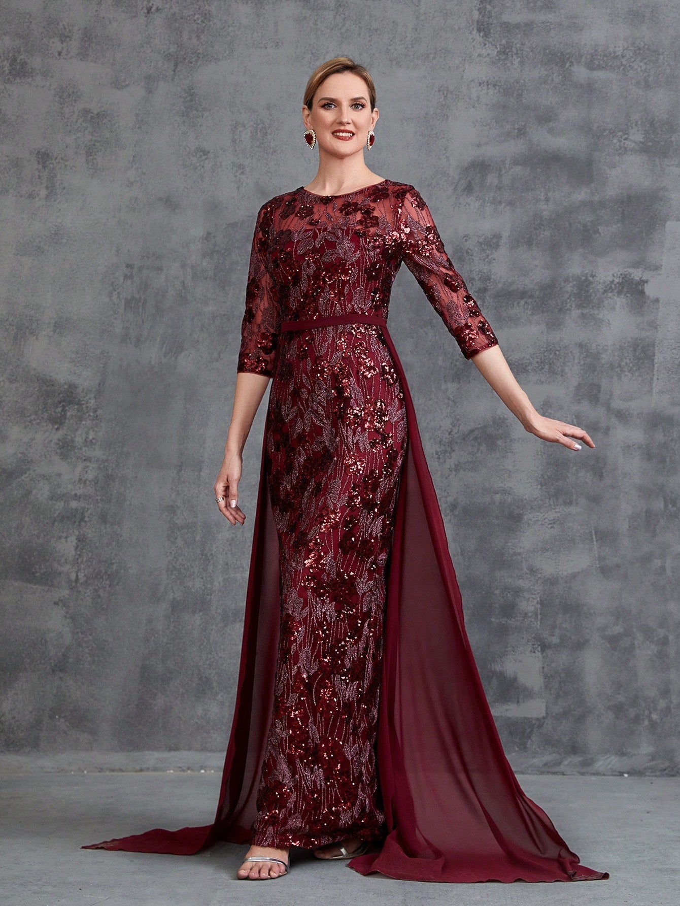 Womens' Luxurious Evening Gown with Embroidered Sequin Detailing & Chiffon Skirt – Sculpted Bodice & Sheer Train for Formal Galas