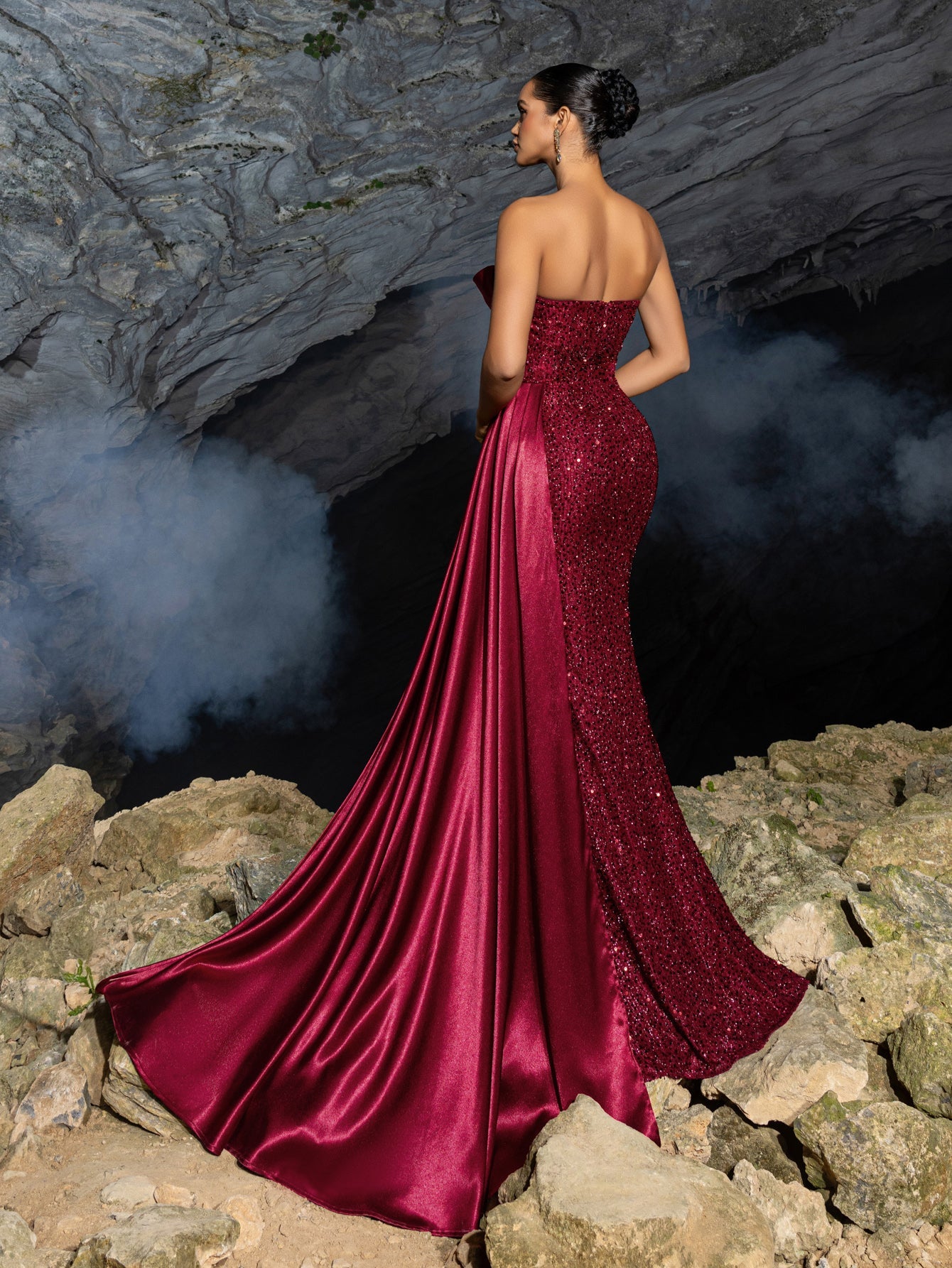Elegant Strapless Mermaid Hem Satin Evening Dress with Sequin Accents