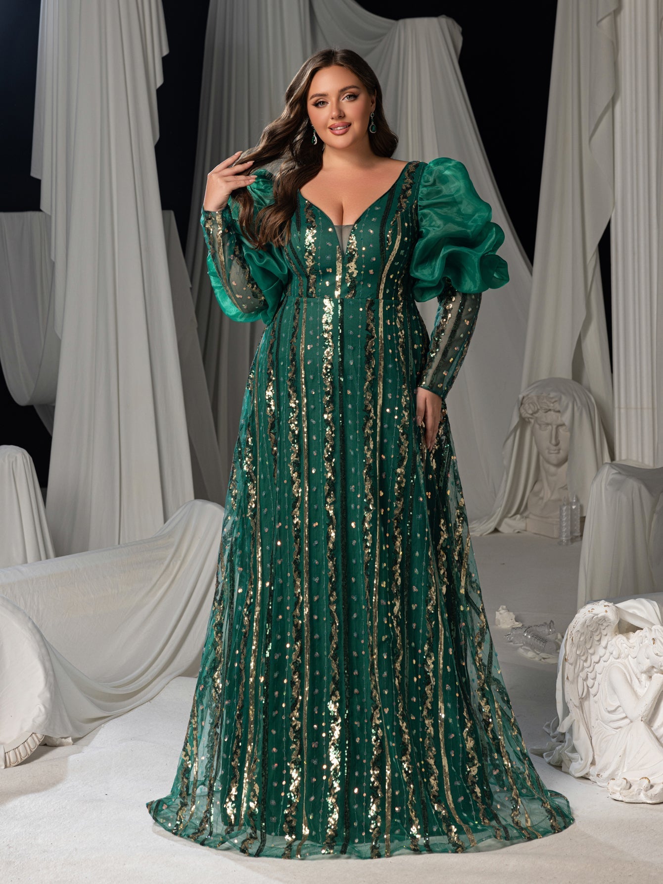 Plus Luxury Plunging Neck Backless Gigot Sleeves Maxi Prom Dress