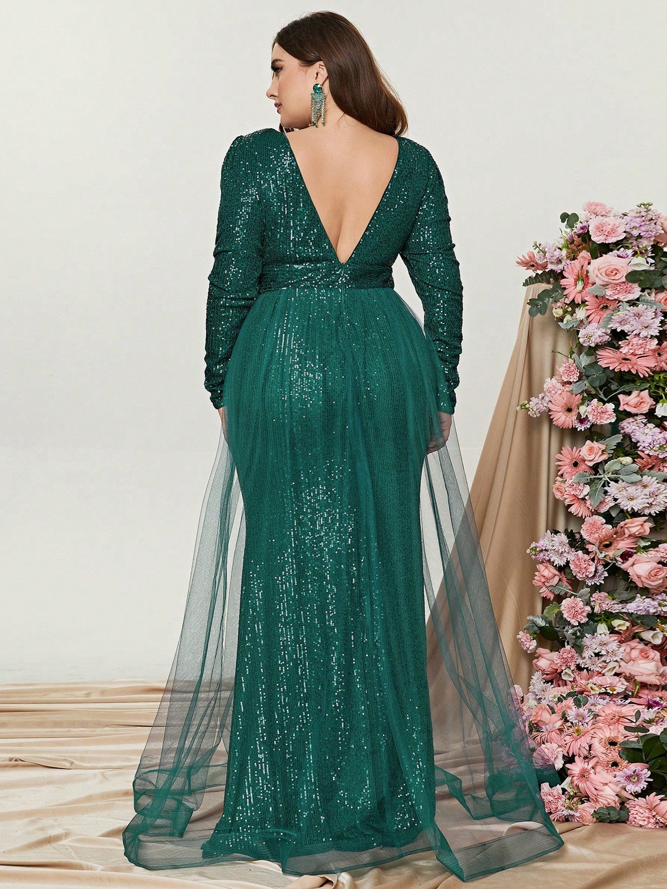 Long Sleeve Sequin Mermaid Dresses With Mesh Layer on Waist
