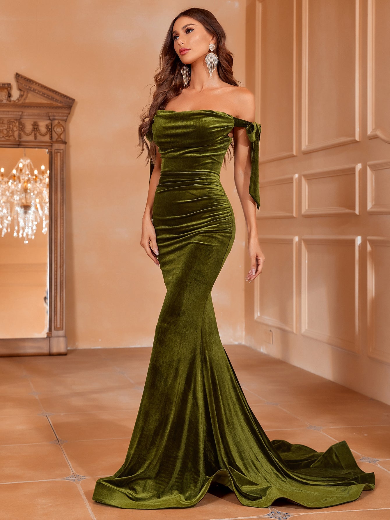 Elegant Off Shoulder Knot Side Velvet Mermaid Dress