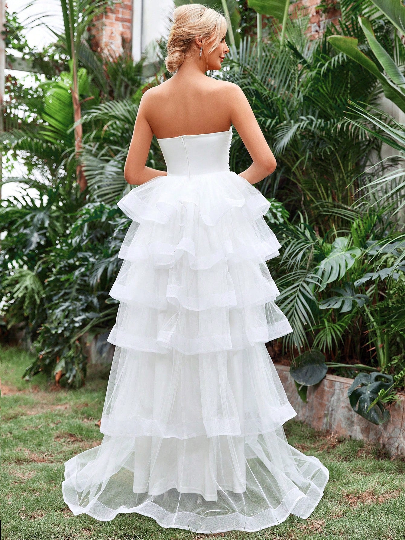 Ruffle Layered Hem Tube Wedding Dresses