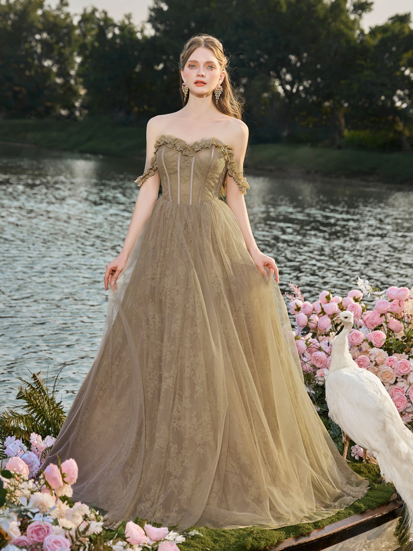 Elegant Off Shoulder Lace Bodice Contrast Tulle Hem Wedding  Dress