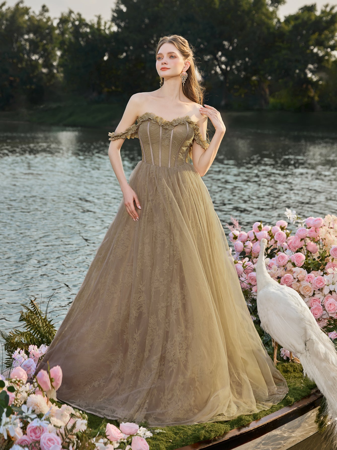 Elegant Off Shoulder Lace Bodice Contrast Tulle Hem Wedding  Dress