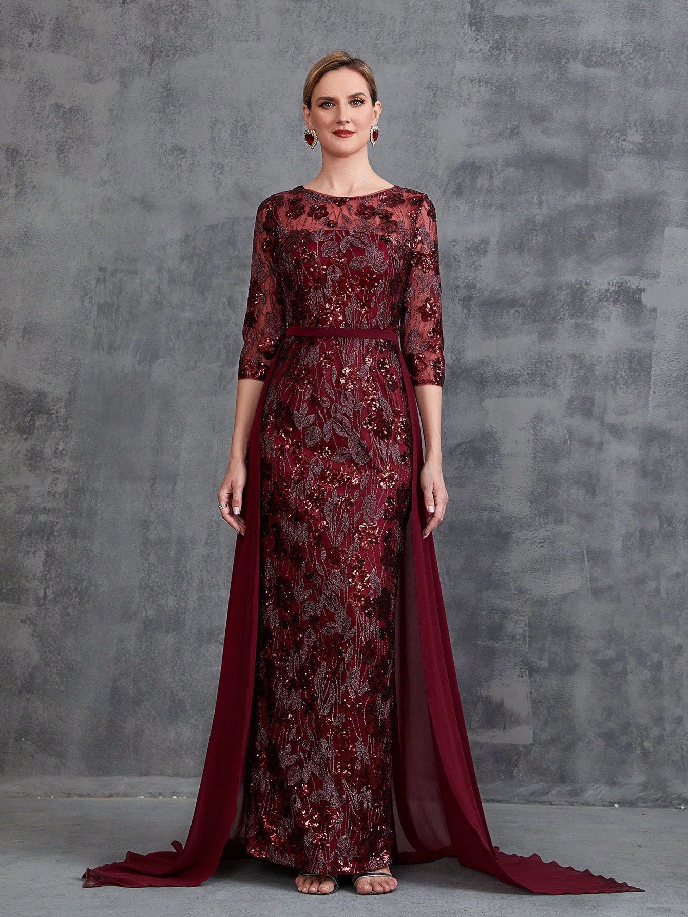 Womens' Luxurious Evening Gown with Embroidered Sequin Detailing & Chiffon Skirt – Sculpted Bodice & Sheer Train for Formal Galas