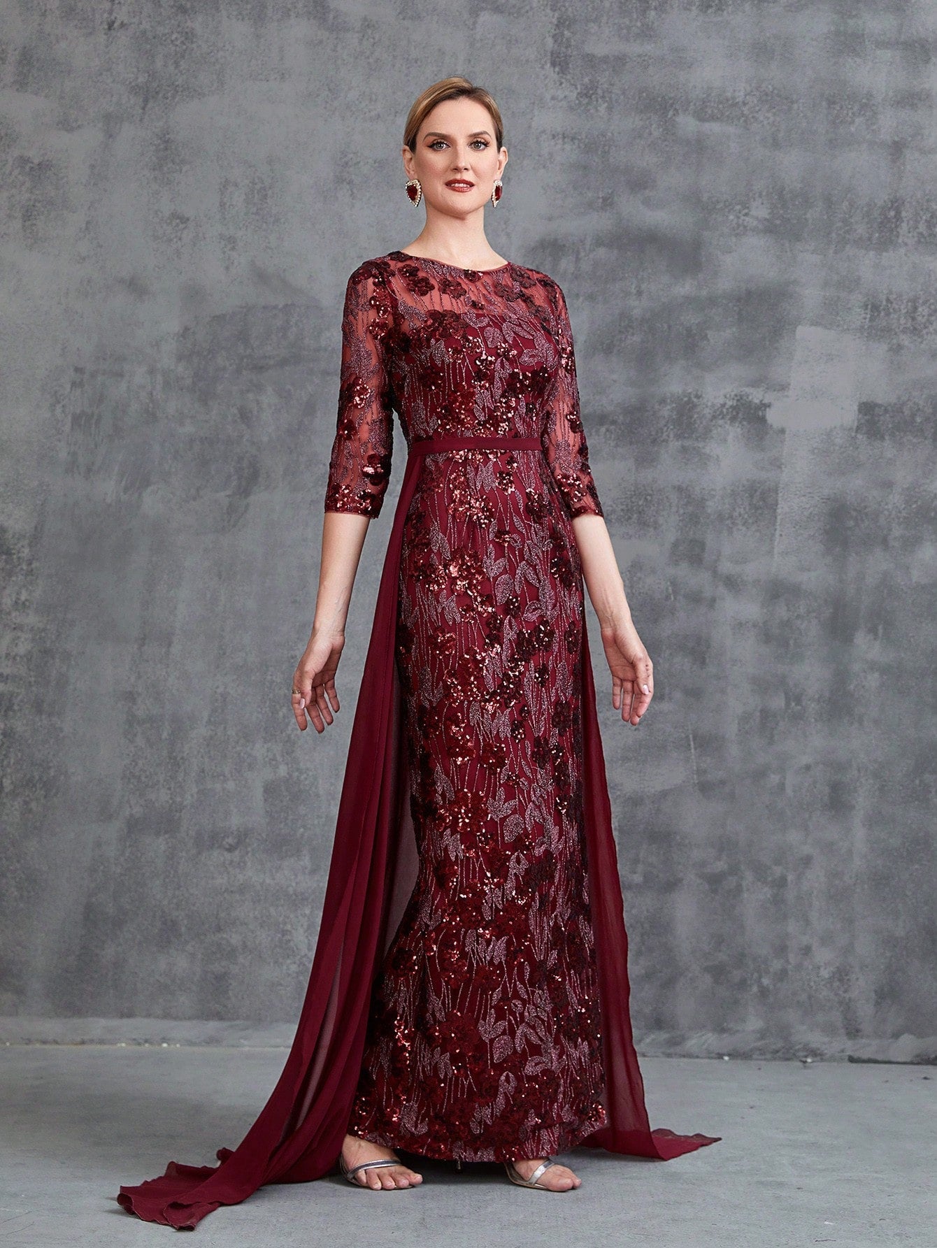 Womens' Luxurious Evening Gown with Embroidered Sequin Detailing & Chiffon Skirt – Sculpted Bodice & Sheer Train for Formal Galas
