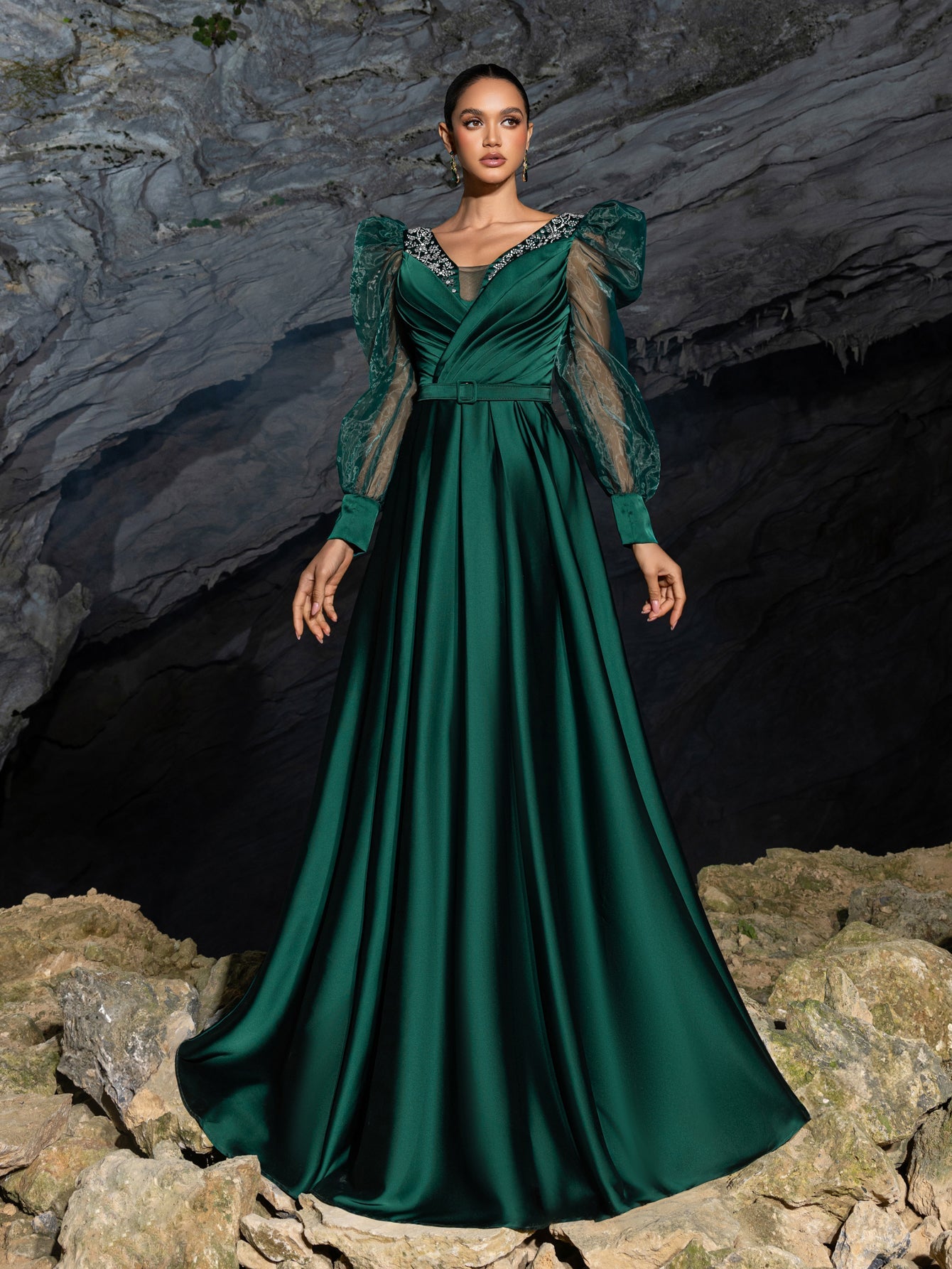 Elegant Satin A-line Evening Gown with V-Neck, Tulle Puff Sleeves and High Slit