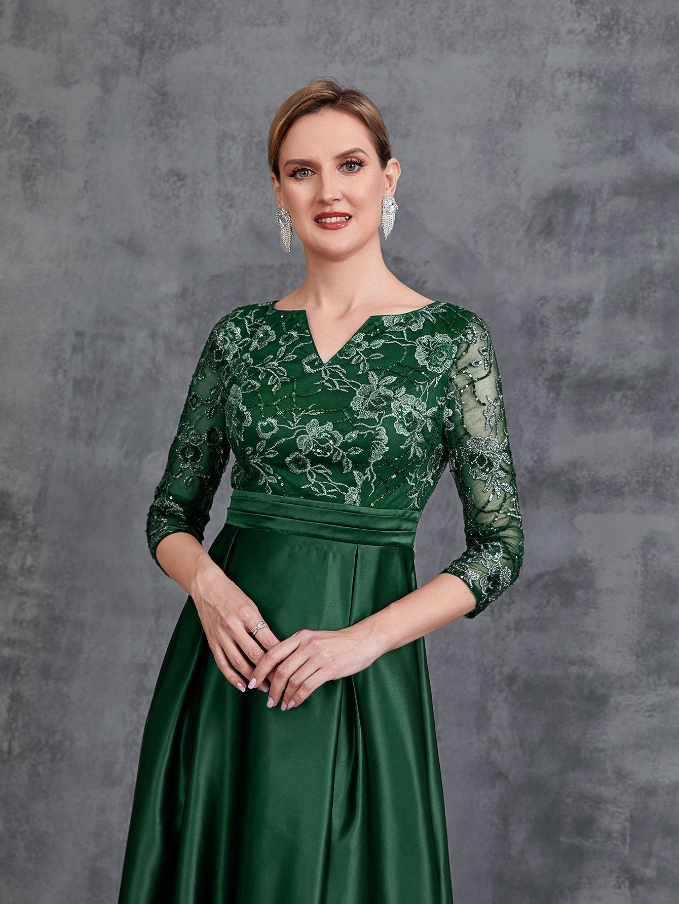 Womens' Glamorous Evening Gown: Allover Sequin-Embroidered Bodice & Satin A-Line Skirt – Elegant Formal Dress for Black-Tie Events