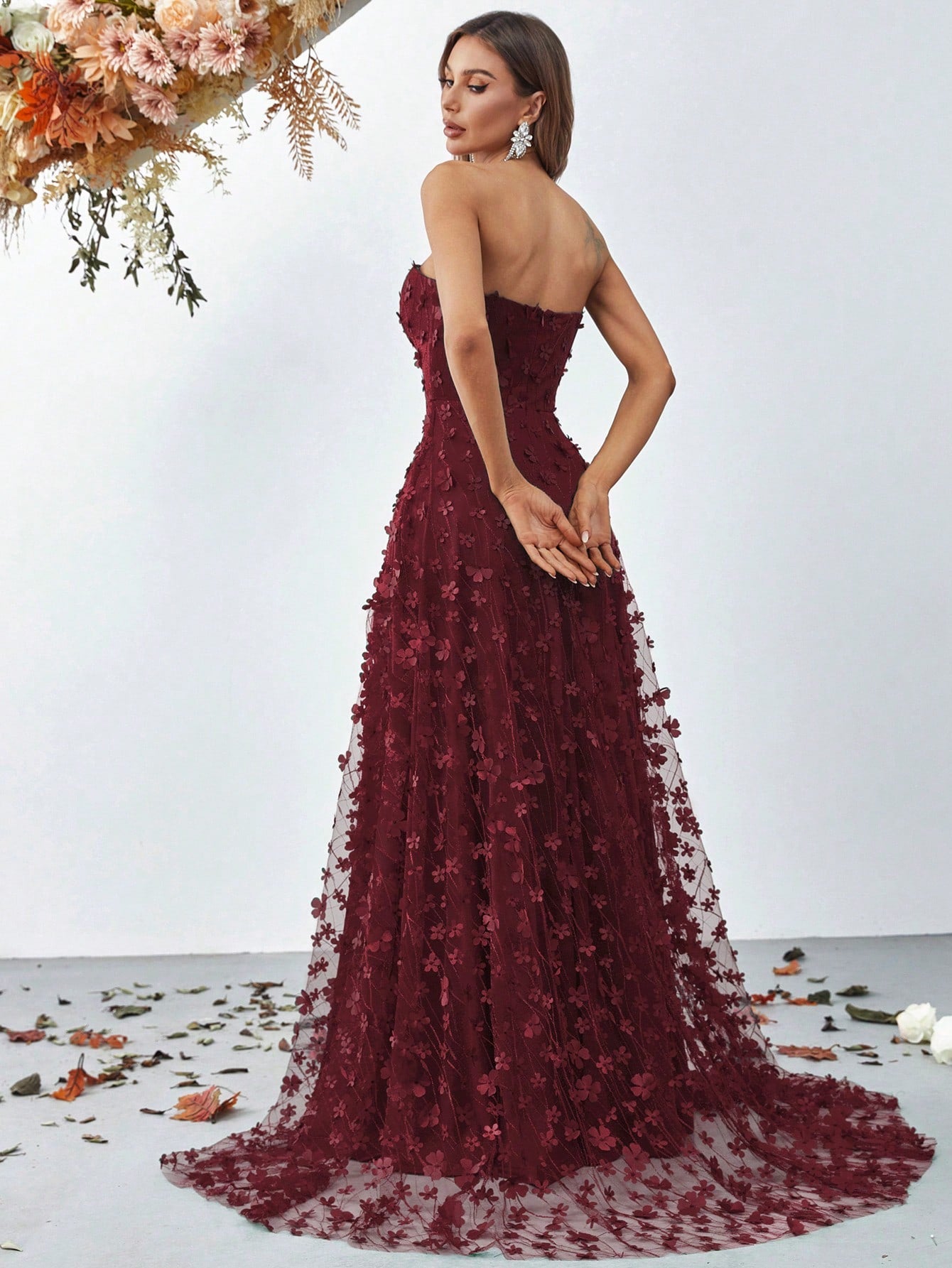 Elegant Tube Split Thigh Floral Appliques Dresses
