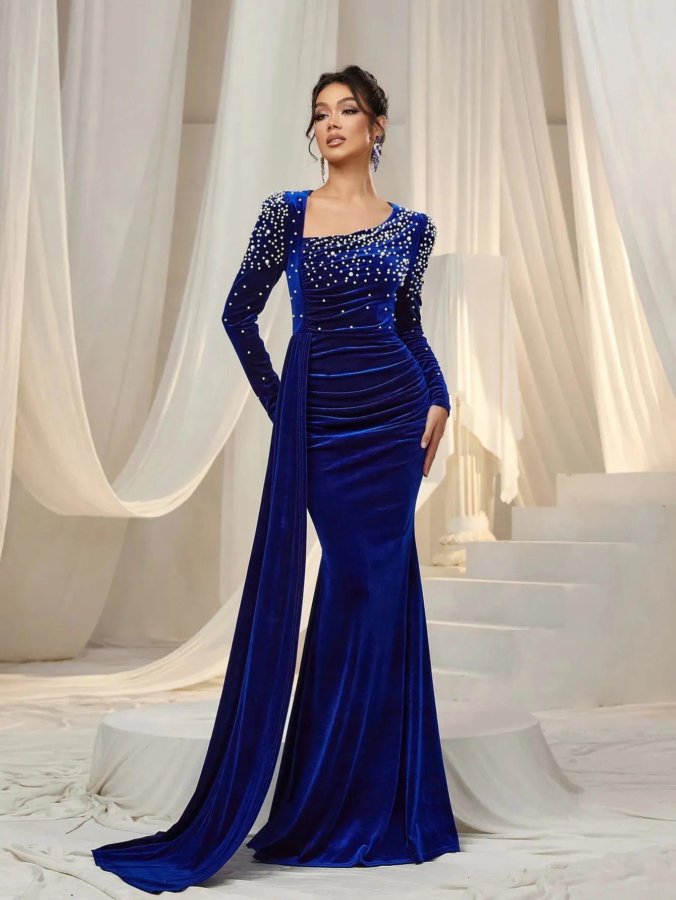 Elegant Pearl Embellished Diagonal Neck Mermaid Hem Velvet Evening Dress Elegant Pearl Embellished Diagonal Neck Mermaid Hem Velvet Evening Dress