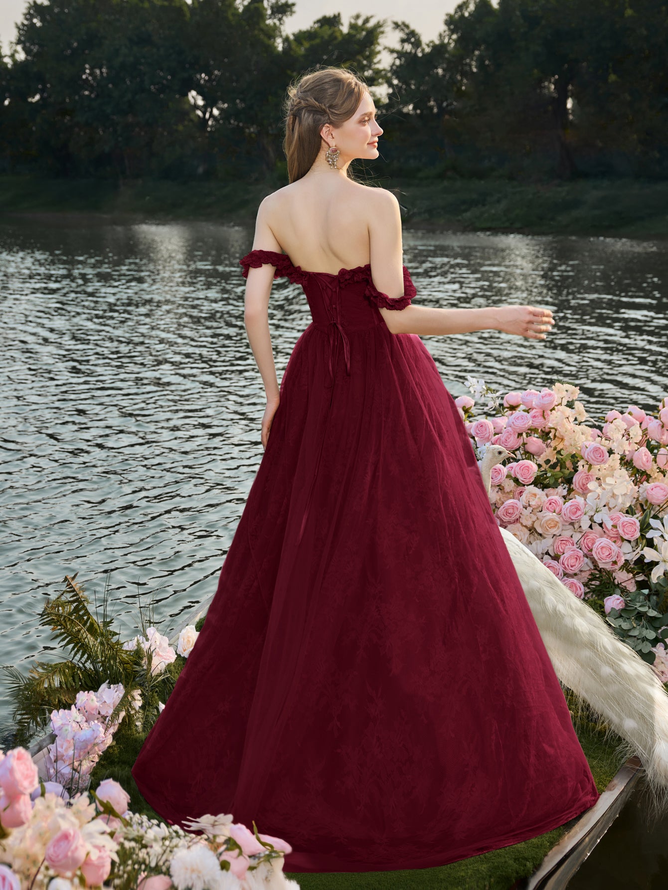 Elegant Off Shoulder Lace Bodice Contrast Tulle Hem Wedding  Dress