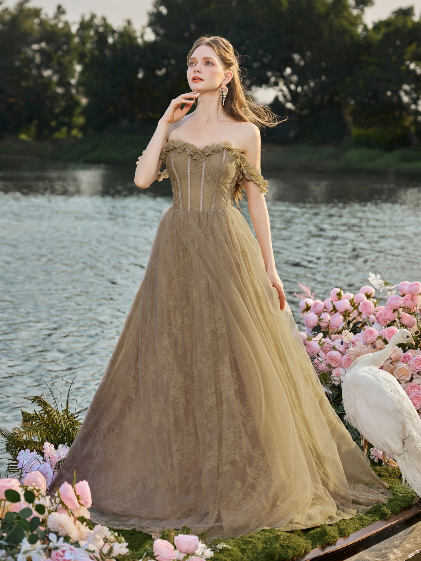 Elegant Off Shoulder Lace Bodice Contrast Tulle Hem Wedding  Dress