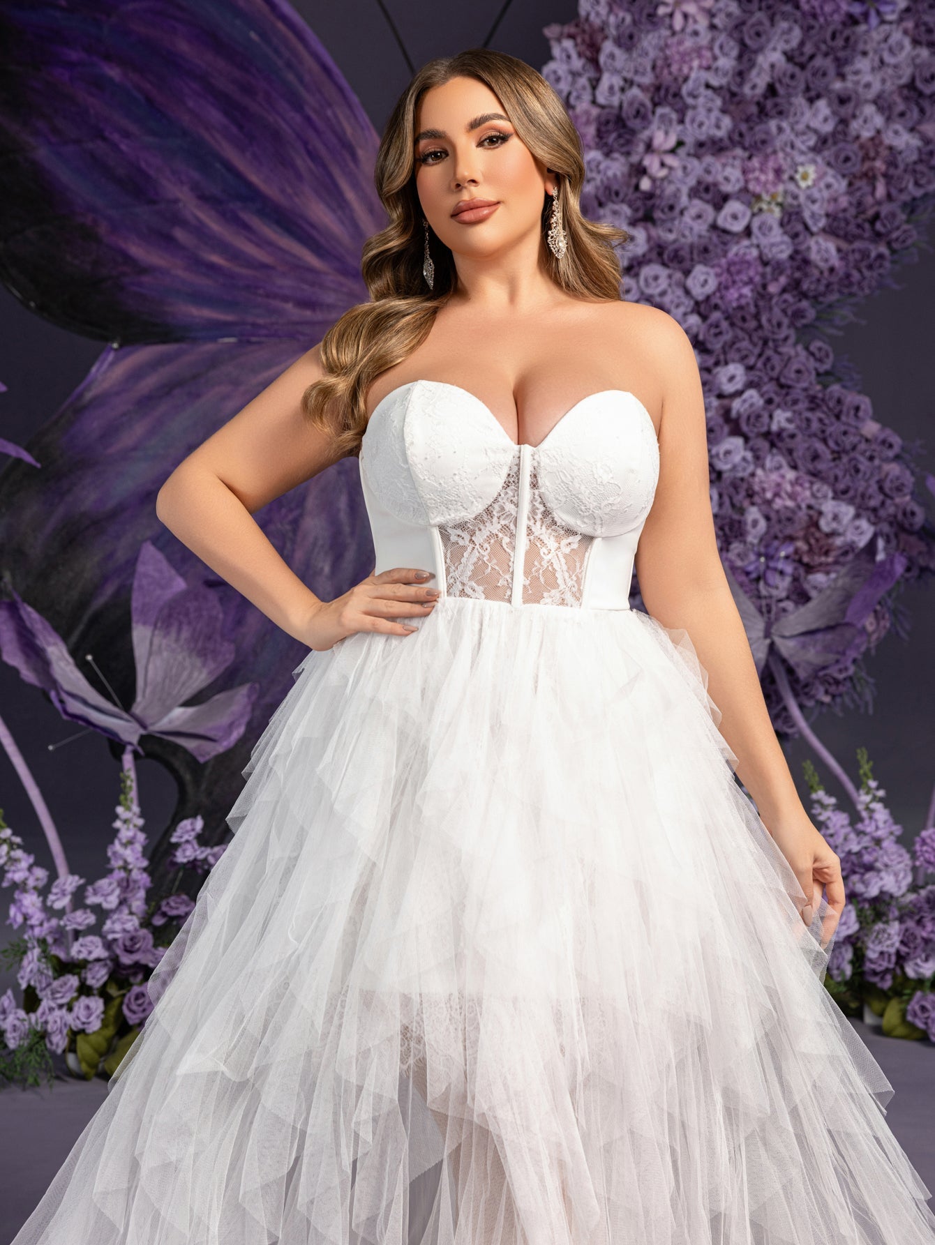 Plus Elegant Strapless Sweetheart White Bridal Gowns: Tiered Tulle Skirt with Thigh-High Slit & Corset Bodice – Elegant 1XL-5XL Wedding Dresses
