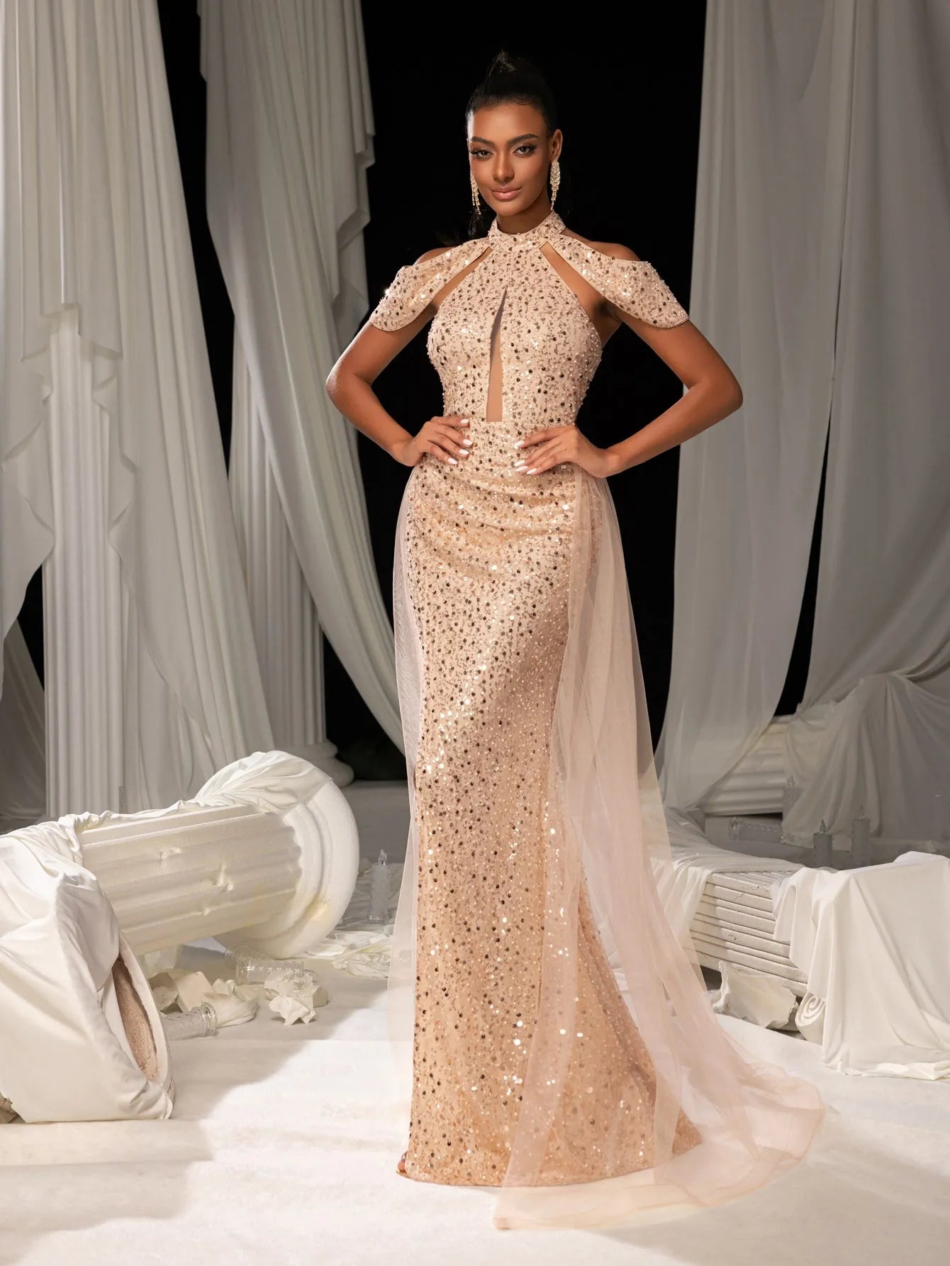 Elegant Mesh Overlay Split Mermaid Hem Sequined Beaded Evening Dress Champagne / M Elegant Mesh Overlay Split Mermaid Hem Sequined Beaded Evening Dress Champagne / M