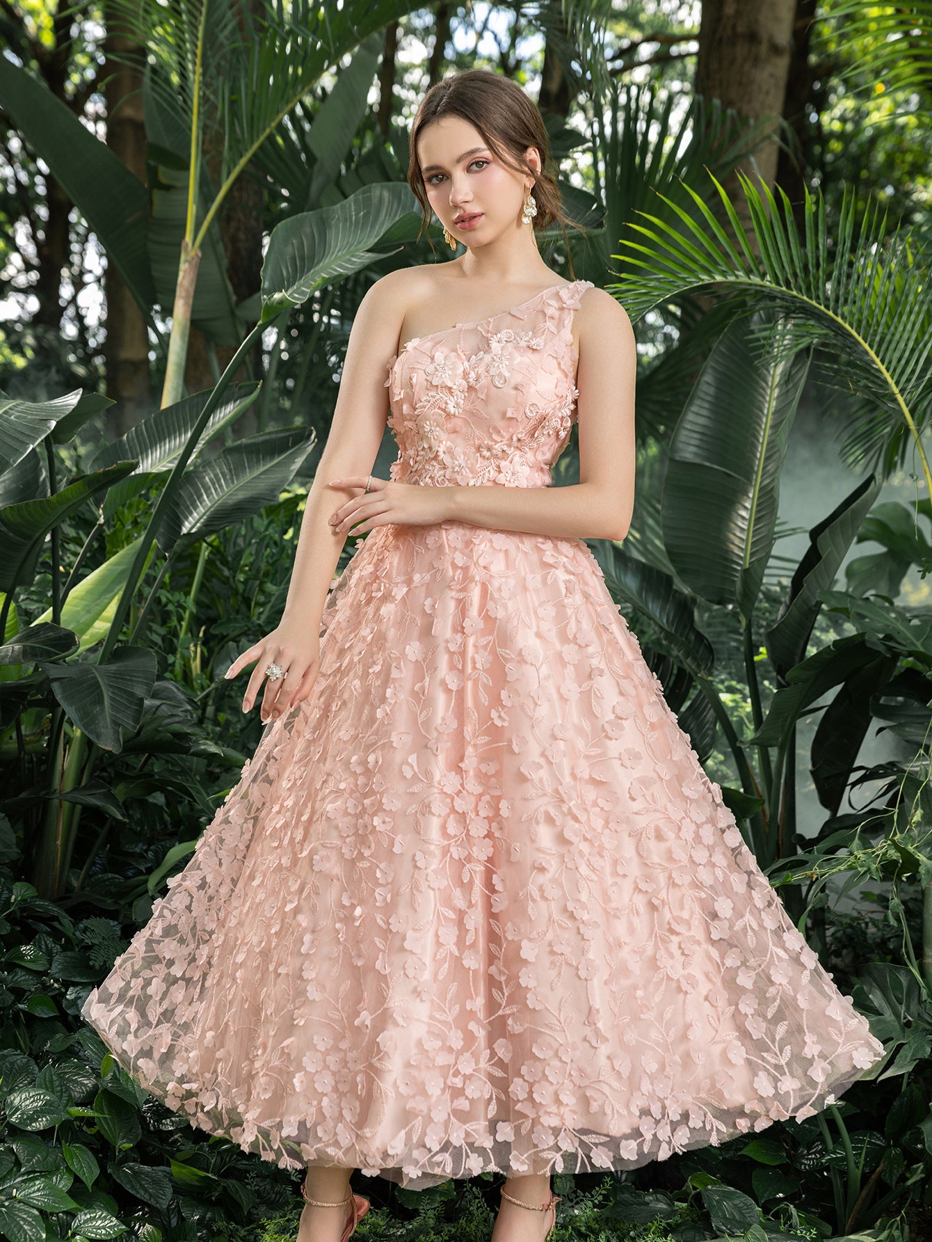 Midi Elegant Floral Applique Gown with Voluminous Skirt – Spring/Summer Party Dress for Garden Parties, Weddings & Outdoor Events