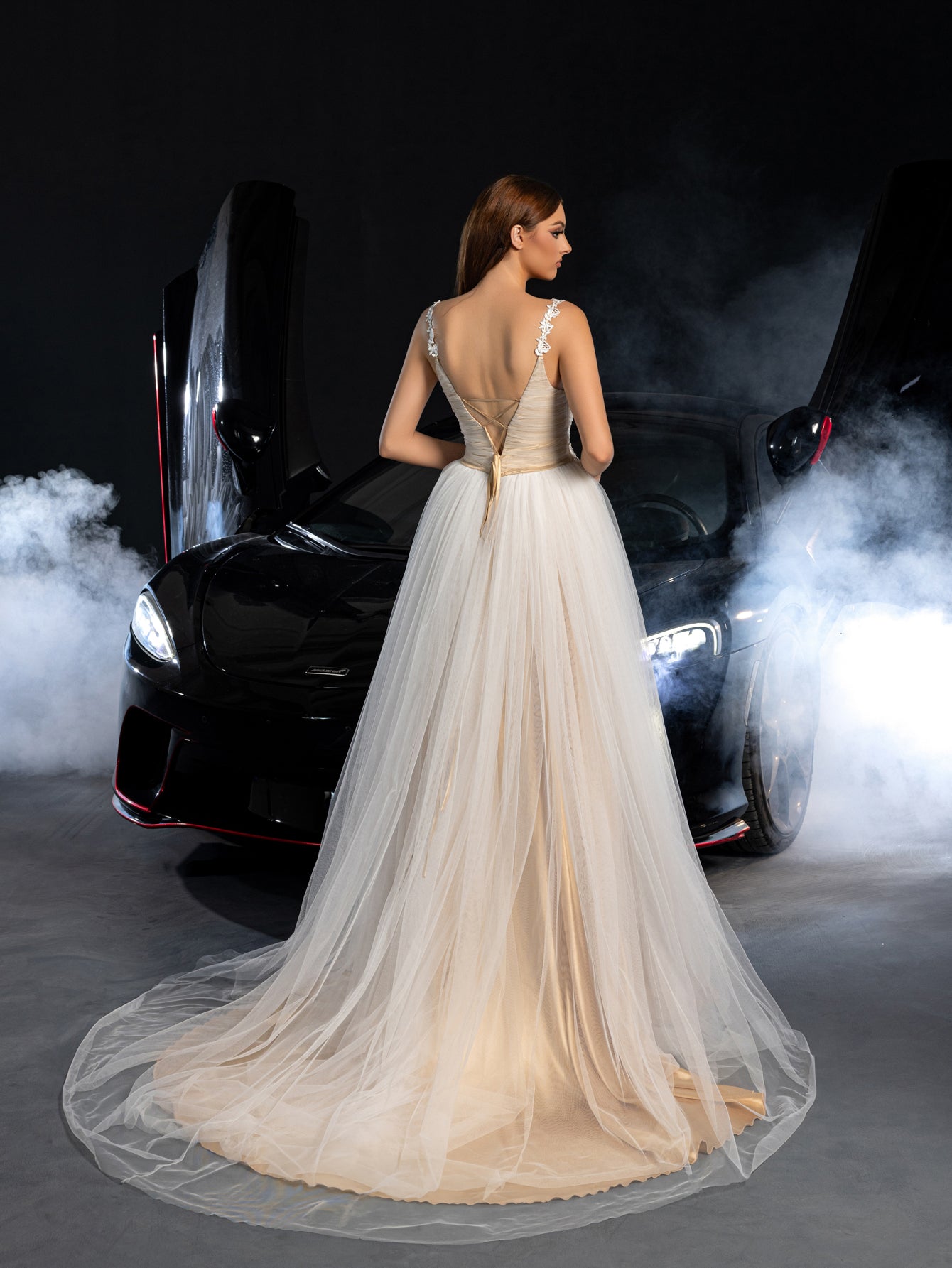 Gorgeous Lace-Up Backless Applique Detail Tulle Wedding Dress White / S Gorgeous Lace-Up Backless Applique Detail Tulle Wedding Dress White / S