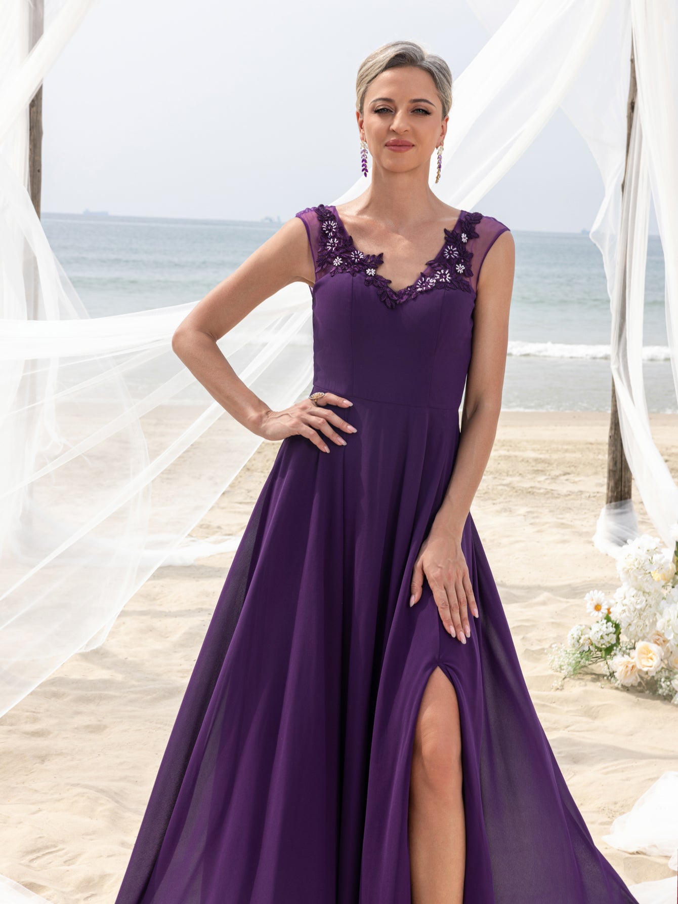 Womens' Elegant Mother-of-the-Bride Gown: Floral Appliqué V Neck & Chiffon Skirt – Open-Back Wedding Formal Dress