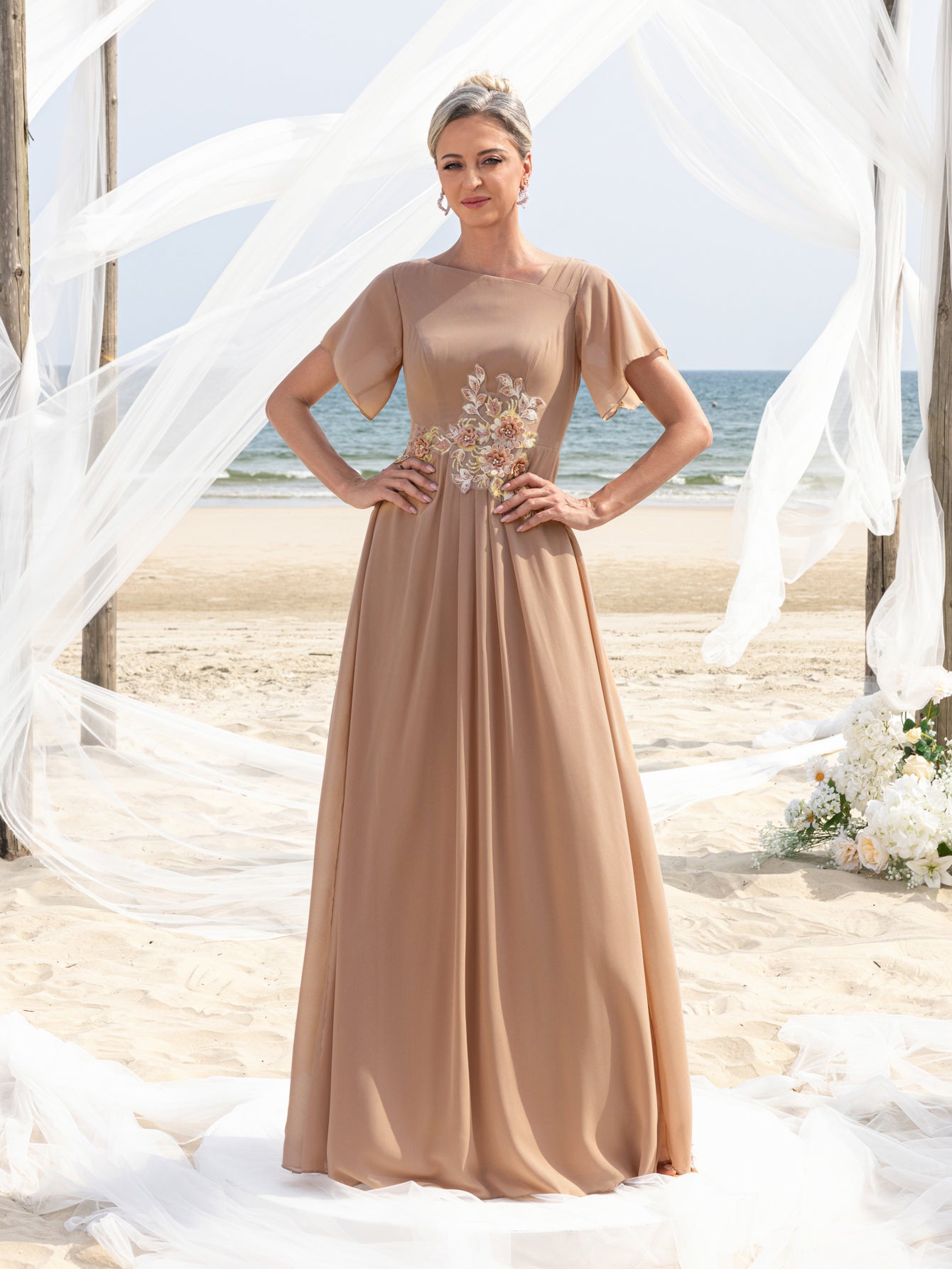 Womens' Chiffon Evening Gown with Floral Appliqué Detailing – Elegant Boat Neck & Cinched Waist Formal Dress for Mothers of the Bride