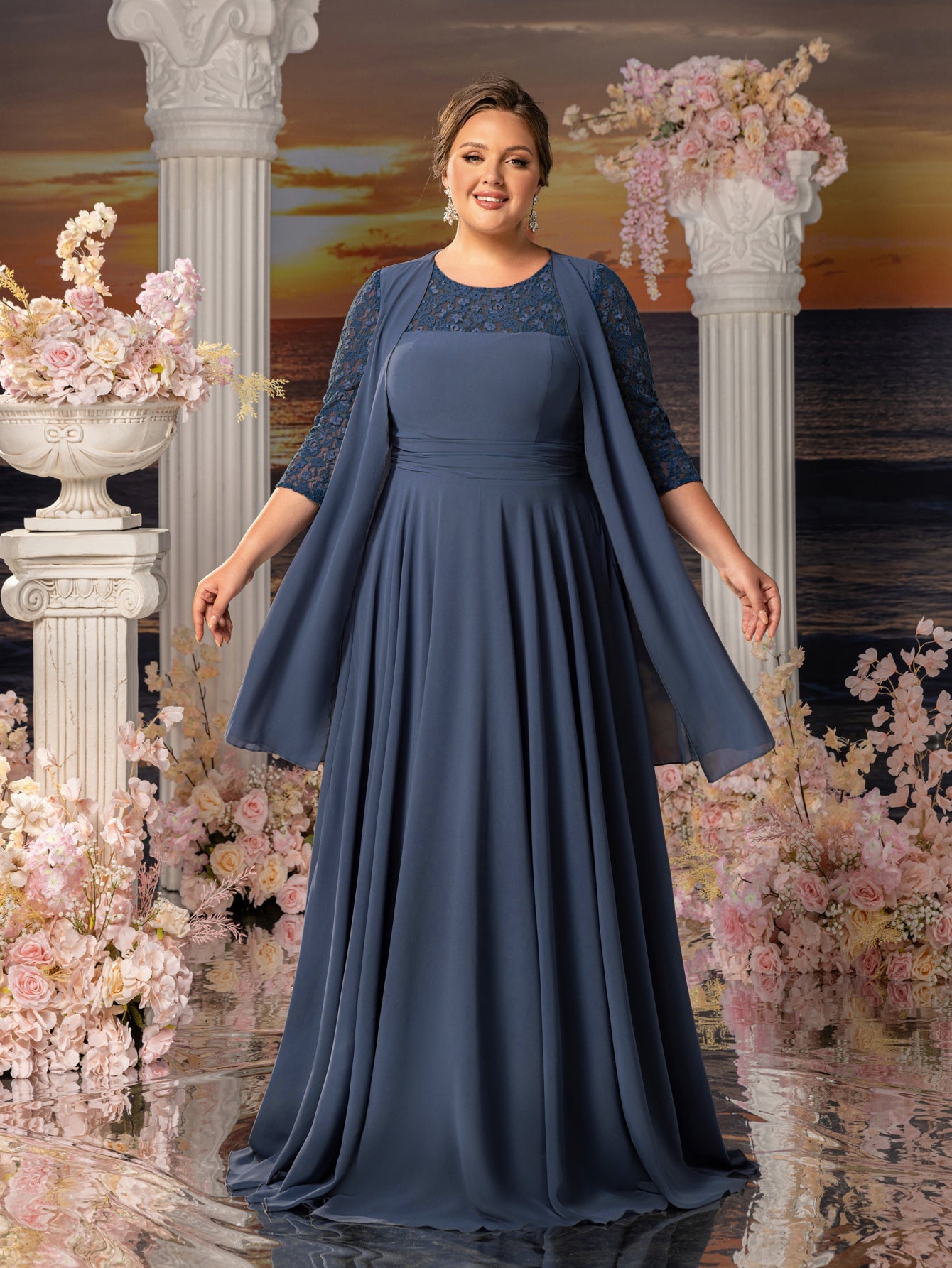 Plus Womens' Lace & Chiffon Mother-of-the-Bride Dress: Flowing Beach Wedding Gown with Mid-Sleeve Detailing & Dramatic Skirt