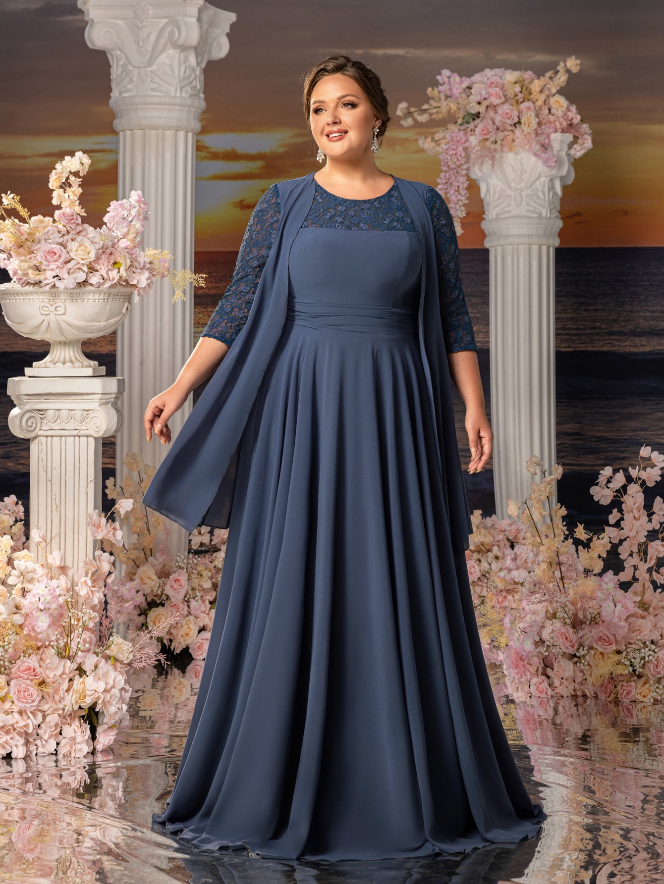 Plus Womens' Lace & Chiffon Mother-of-the-Bride Dress: Flowing Beach Wedding Gown with Mid-Sleeve Detailing & Dramatic Skirt