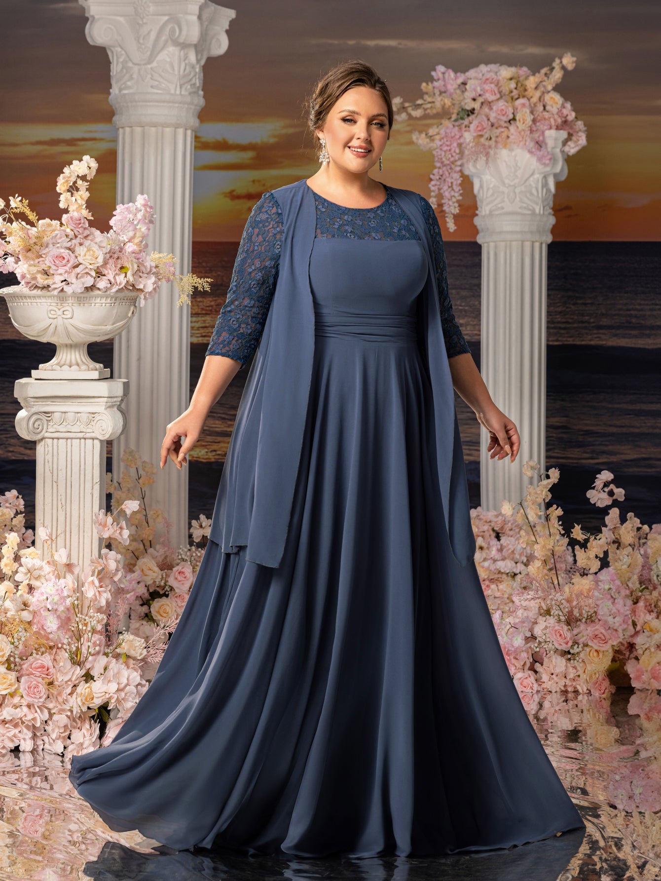 Plus Womens' Lace & Chiffon Mother-of-the-Bride Dress: Flowing Beach Wedding Gown with Mid-Sleeve Detailing & Dramatic Skirt