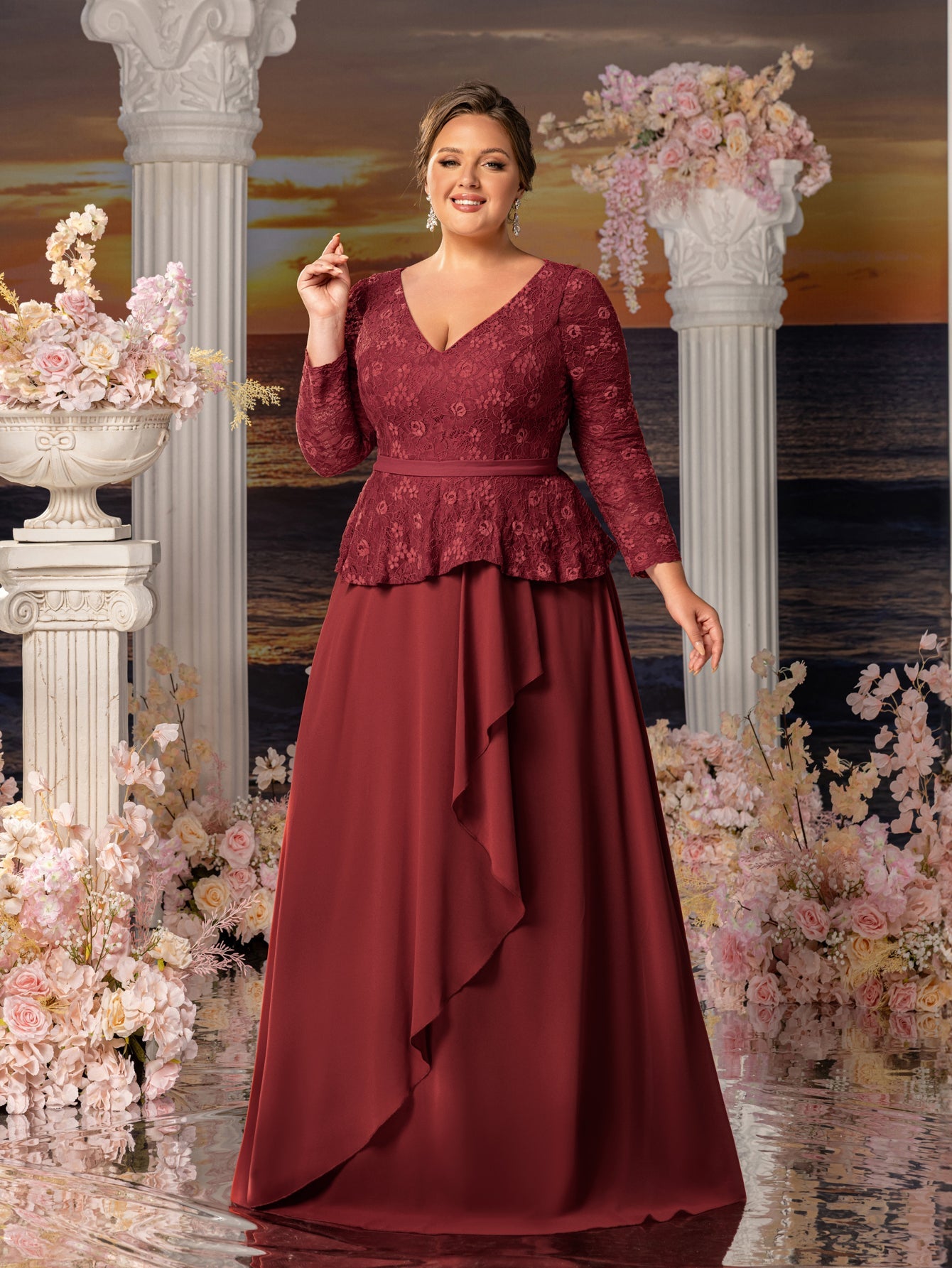 Plus Womens' Elegant Mother-of-the-Bride Gown: Lace V-Neck with Chiffon Skirt & Three-Quarter Sleeves – Elegant Formal Dress for Beach Weddings