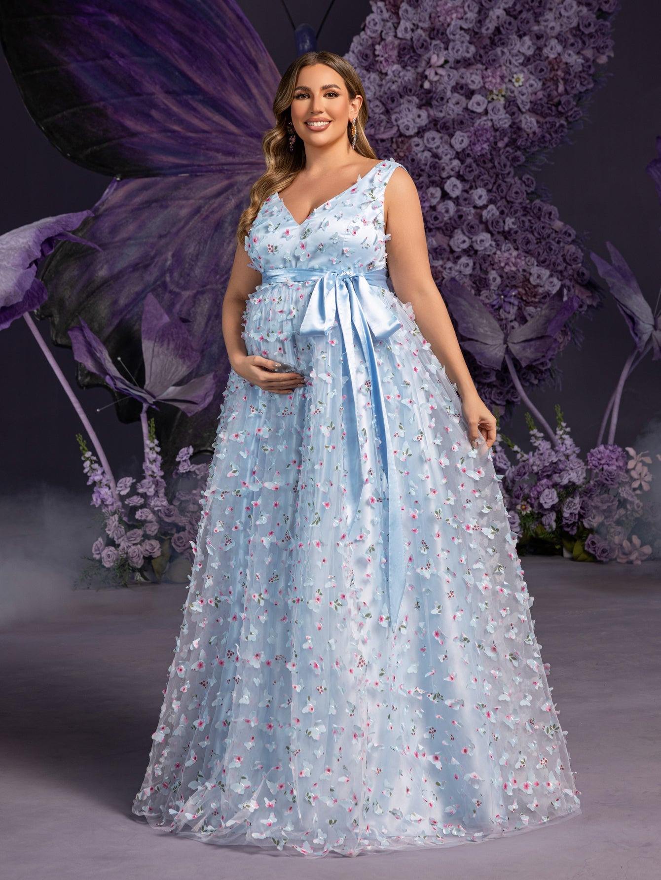Plus Maternity Plunging Neck Sleeveless Applique Detail Tulle Overlay Party Dress