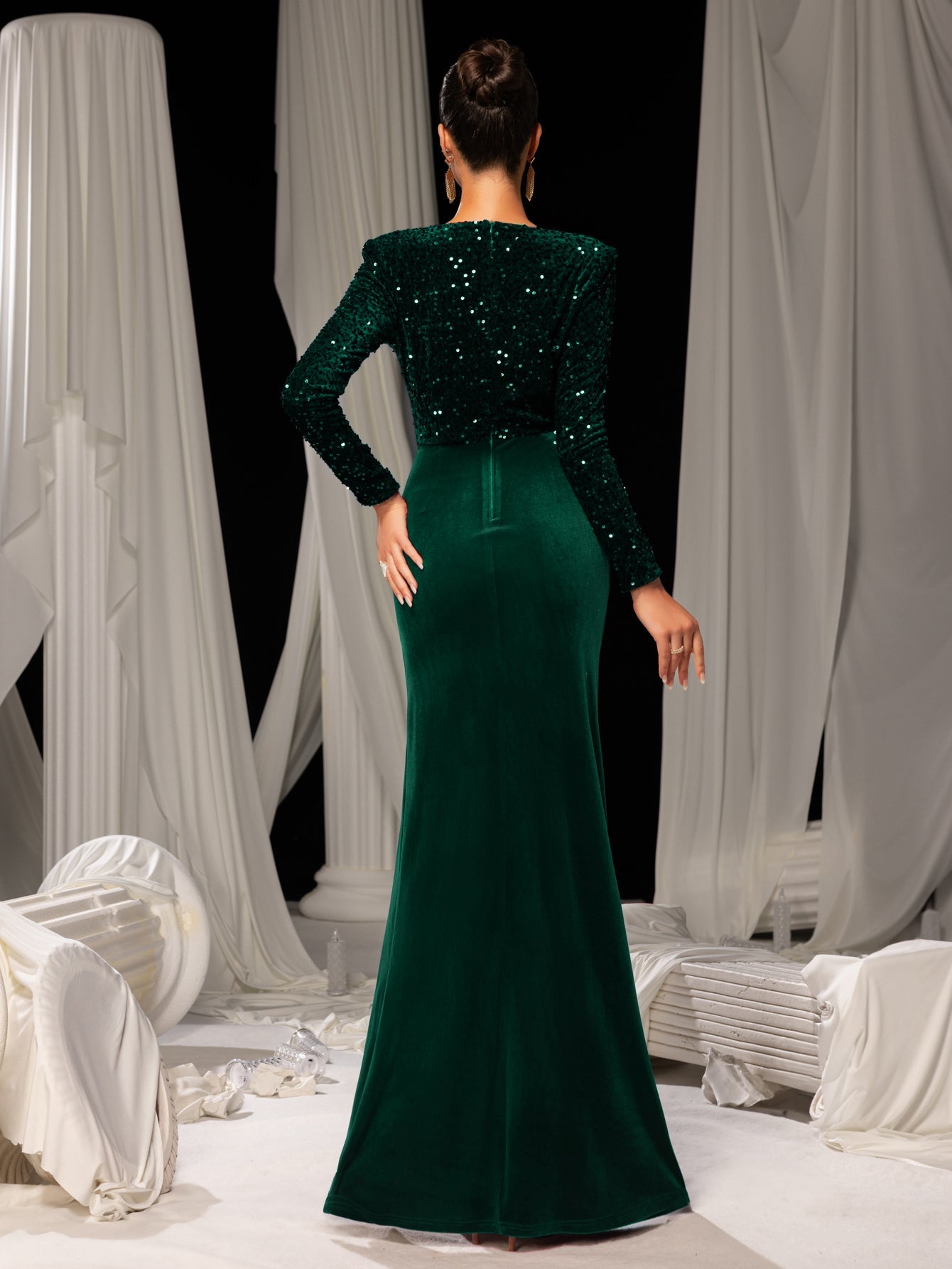 Elegant Velvet Party Dress with Sequin Embellishments Luxurious Eve Champagne / S Elegant Velvet Party Dress with Sequin Embellishments Luxurious Eve Champagne / S