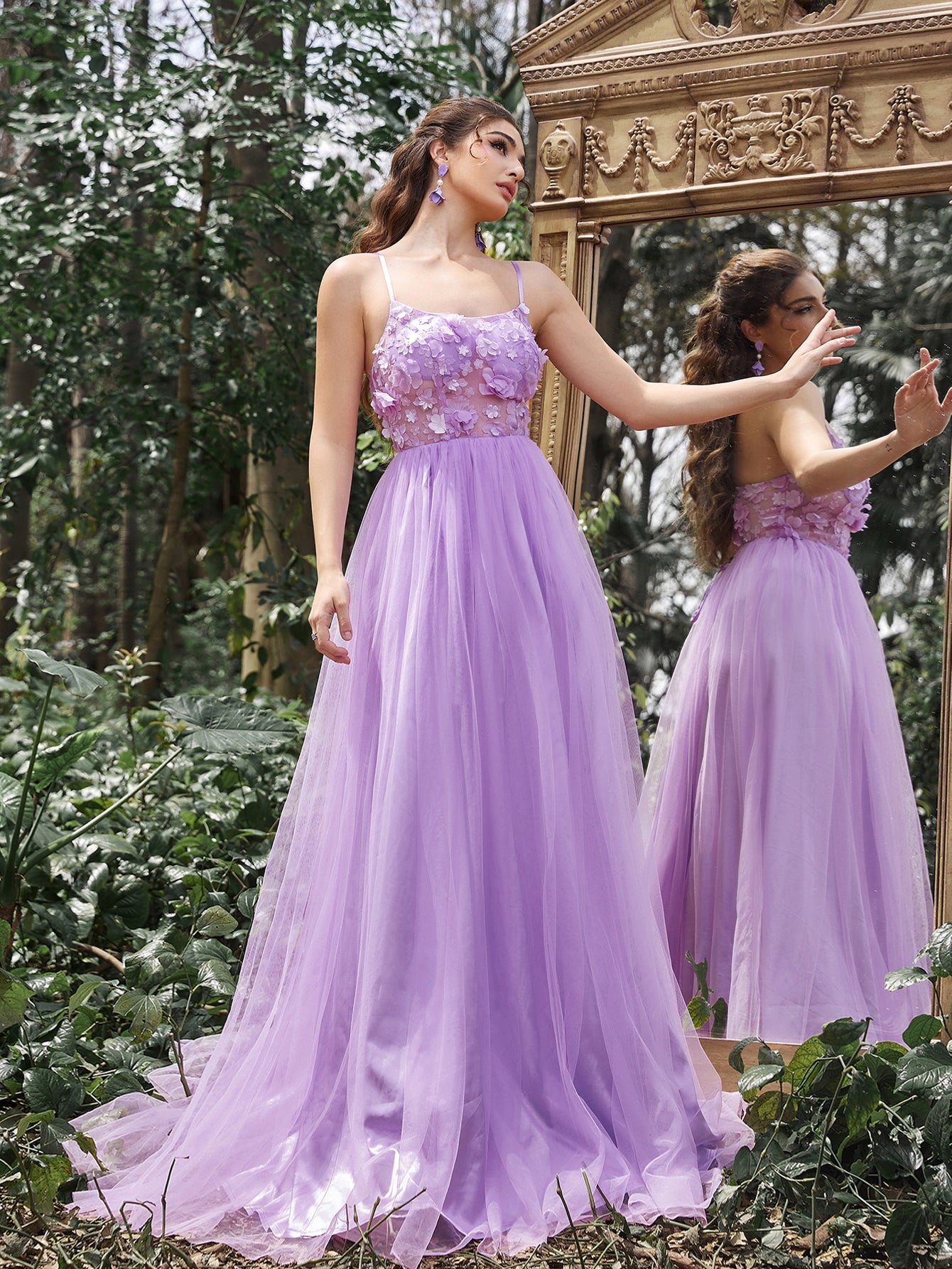 Gorgeous Applique Detail Bodice Lace-Up Back Slip Party Dress Gorgeous Applique Detail Bodice Lace-Up Back Slip Party Dress