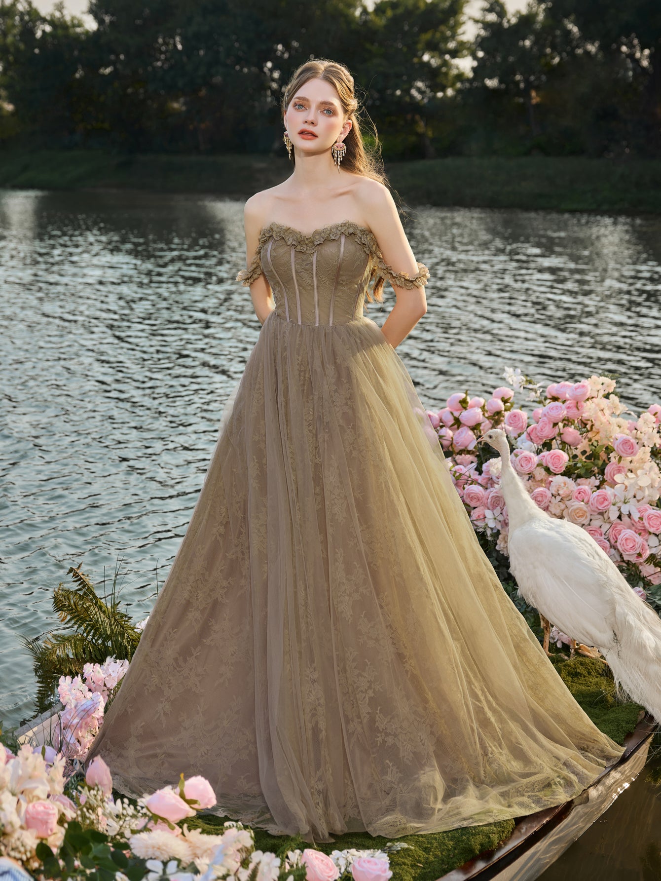 Elegant Off Shoulder Lace Bodice Contrast Tulle Hem Wedding  Dress