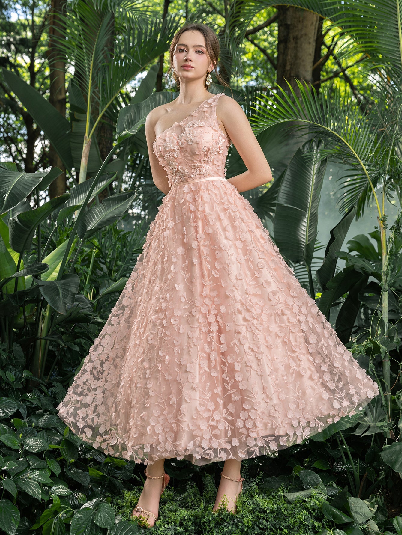 Midi Elegant Floral Applique Gown with Voluminous Skirt – Spring/Summer Party Dress for Garden Parties, Weddings & Outdoor Events