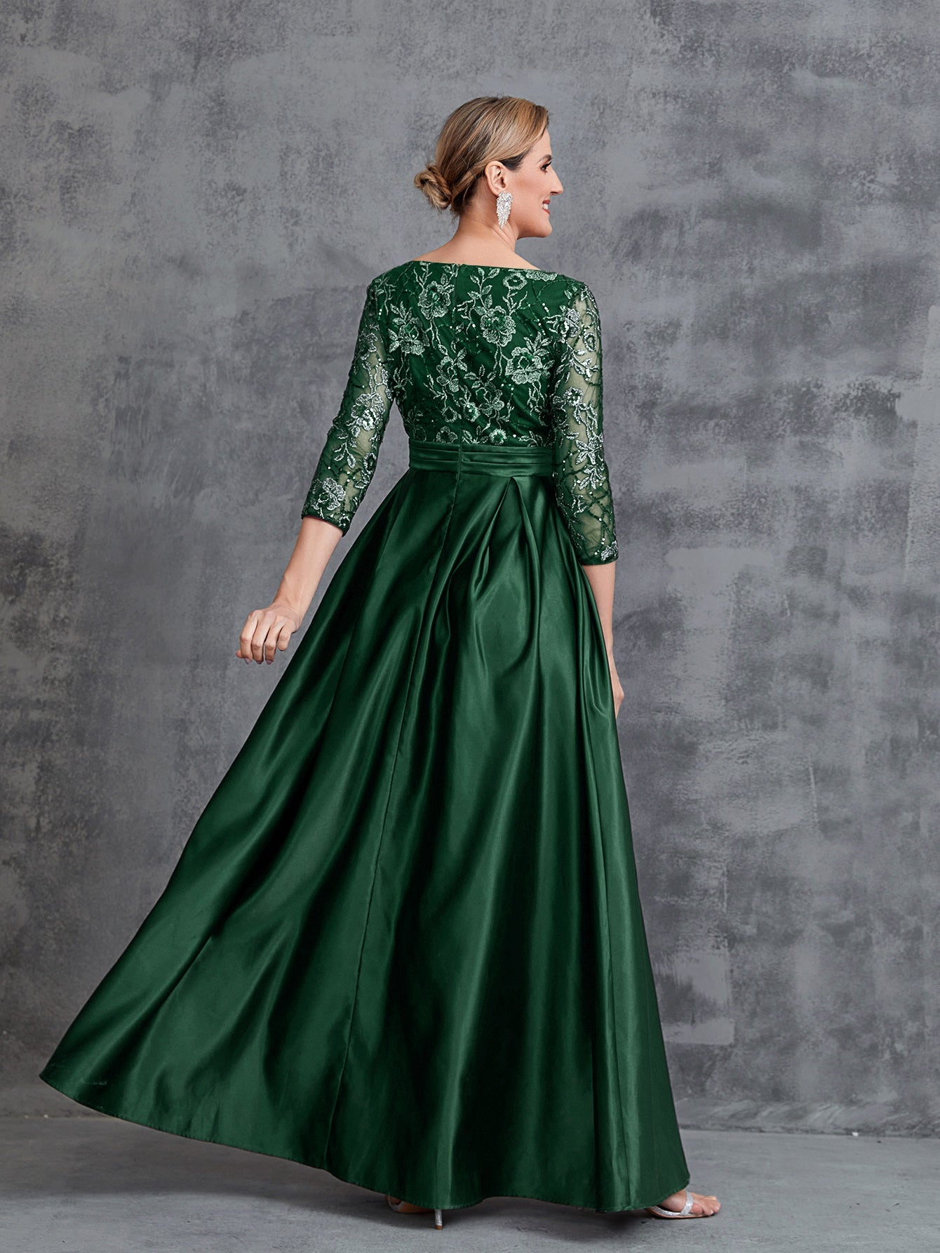 Womens' Glamorous Evening Gown: Allover Sequin-Embroidered Bodice & Satin A-Line Skirt – Elegant Formal Dress for Black-Tie Events