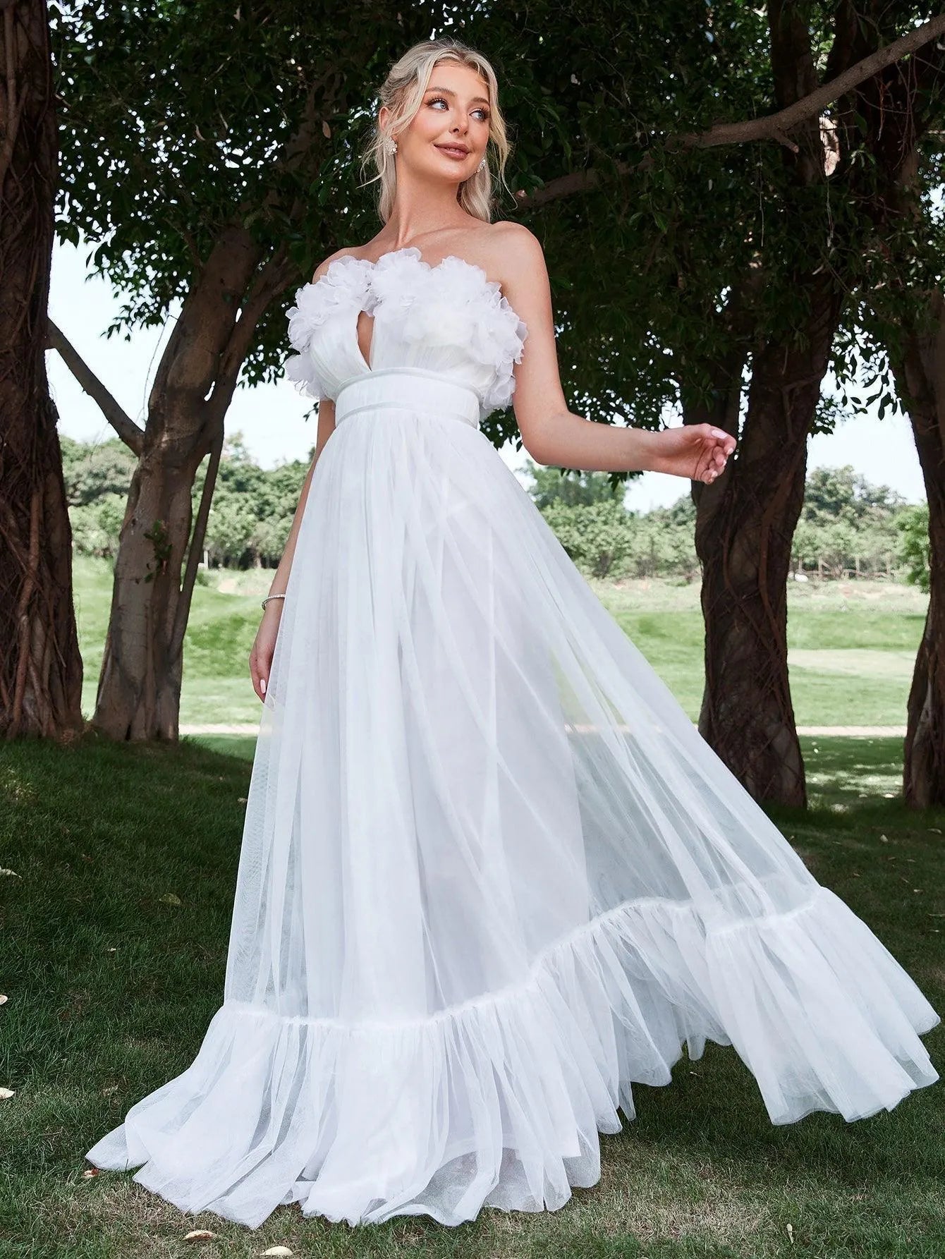 Floral Trim Layered Hem Mesh Tube Wedding Dress White / Xs Floral Trim Layered Hem Mesh Tube Wedding Dress White / Xs