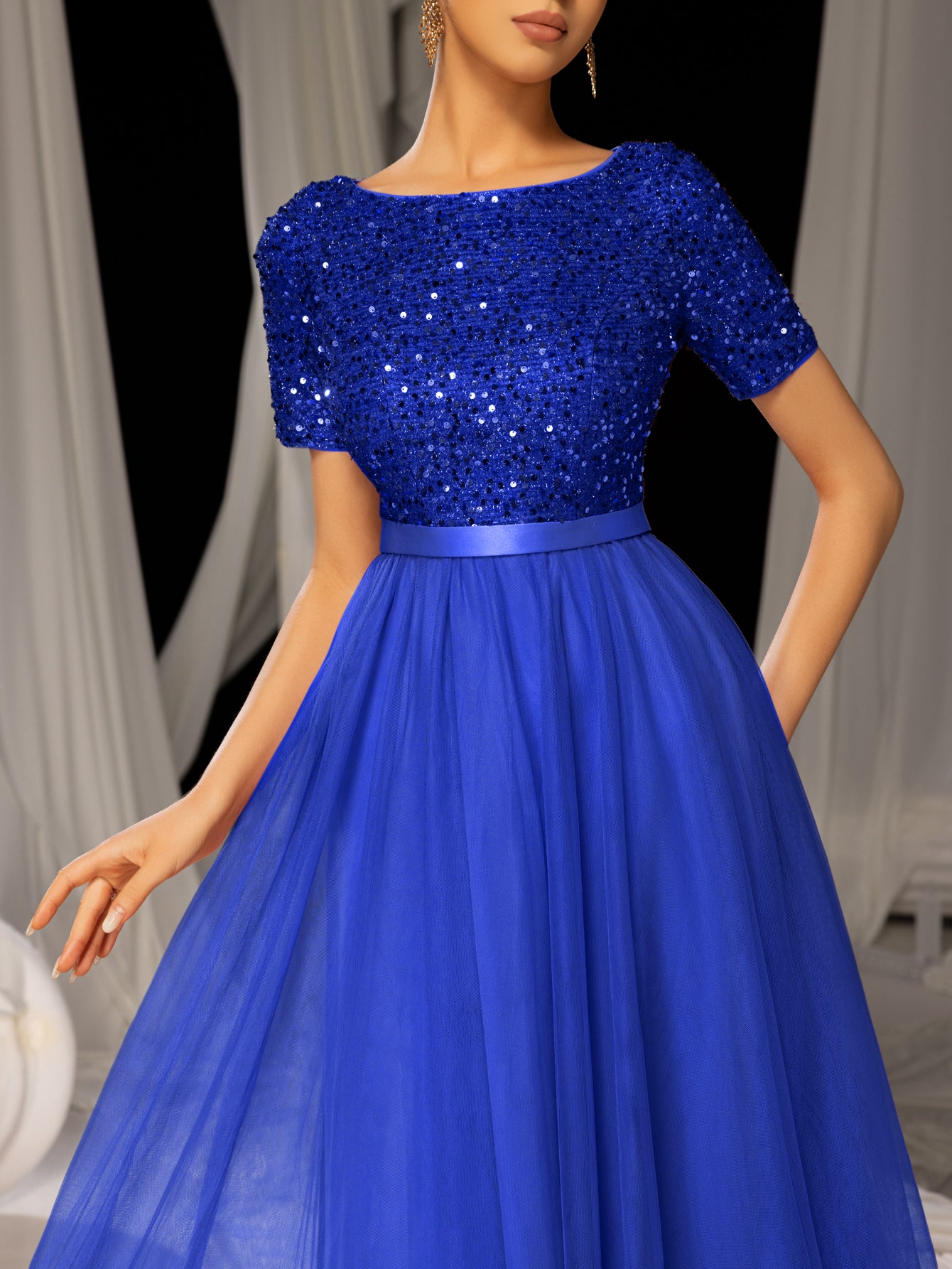 Elegant Tulle Party Dress with Sequin Top & Tulle Skirt – Luxury Evening Wear for Weddings, Formal Dinners & Red Carpet Events