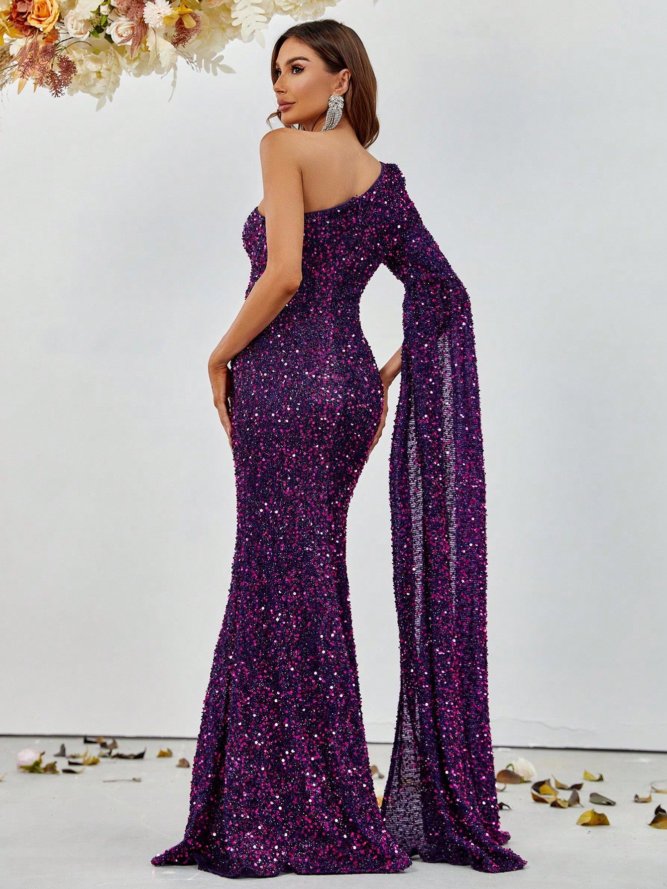 Elegant One Shoulder Long Sleeve Slit Sequin Dress