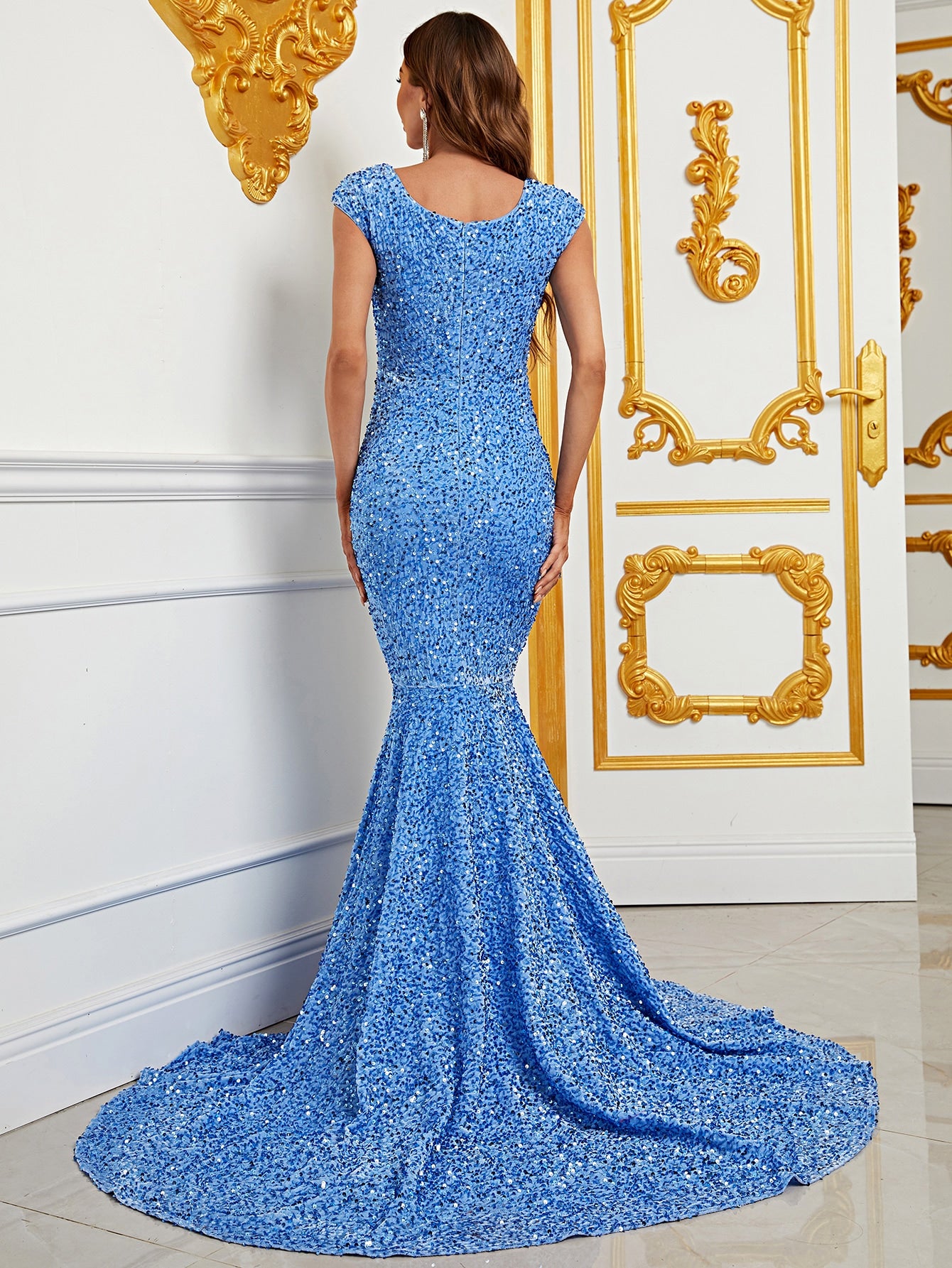Elegant Blue Sequin Sweetheart Prom Dresses